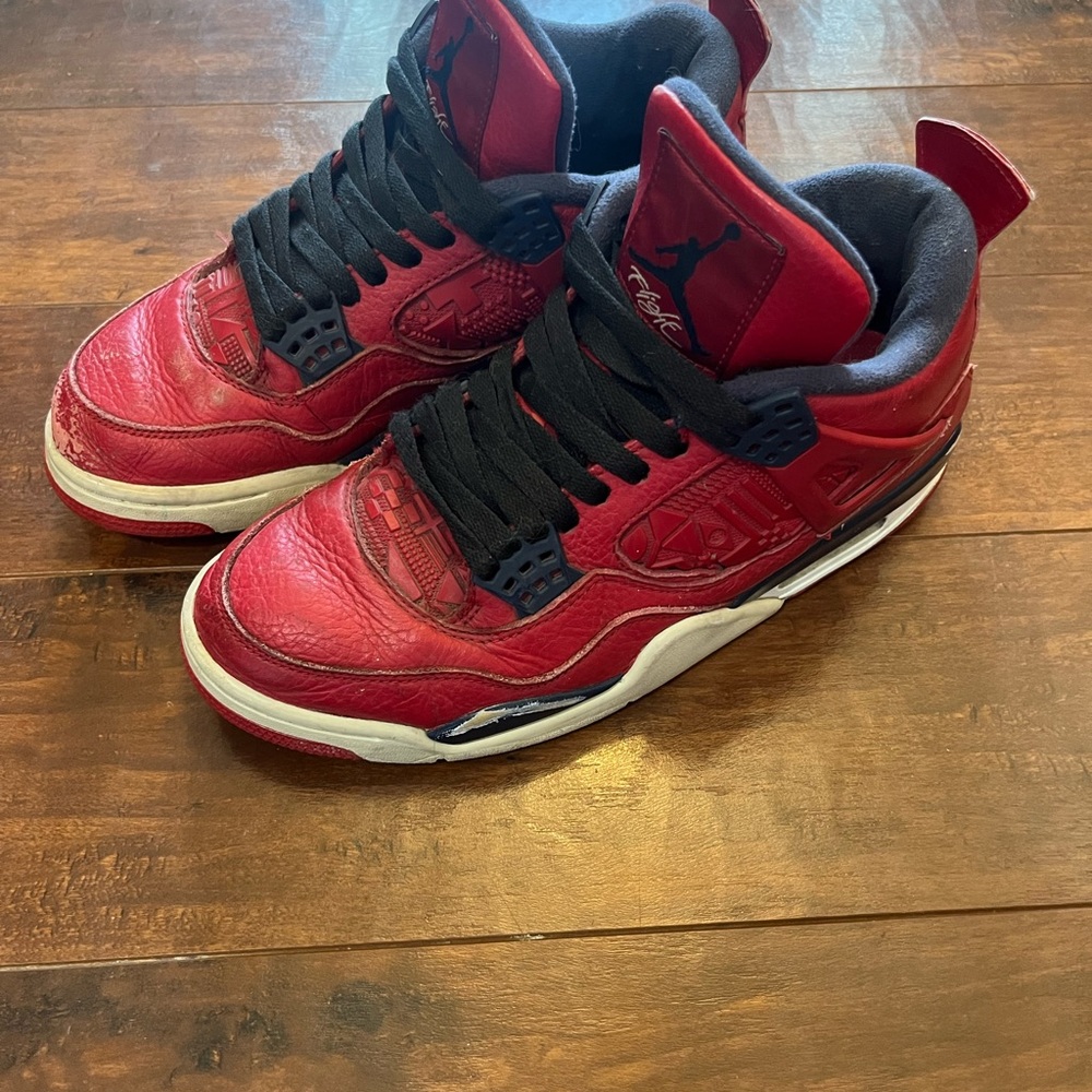 Air Jordan 4 FIBA. Size 8.